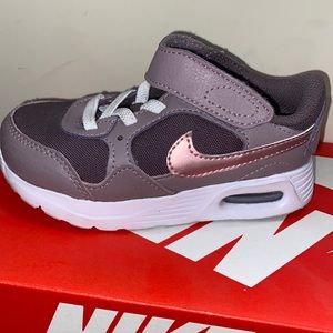 Toddler nikes size 8 like new rose gold with purple